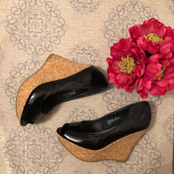 Bamboo Black Patent Wedges - Picture 2 of 8